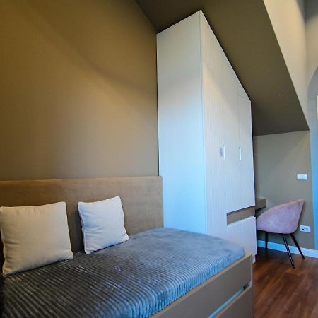 Stylish Two Bedroom House With Private Pool Tirana Exterior photo