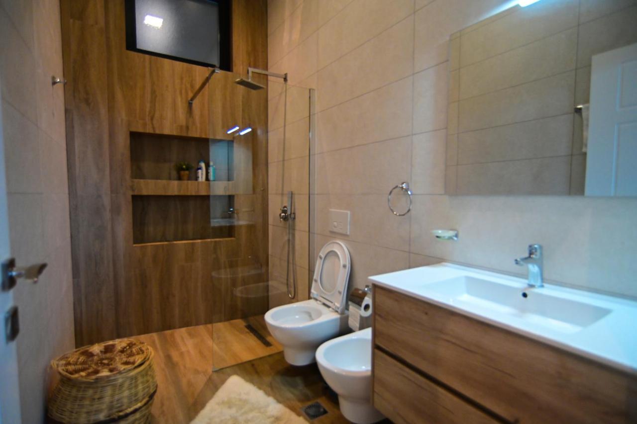 Stylish Two Bedroom House With Private Pool Tirana Exterior photo